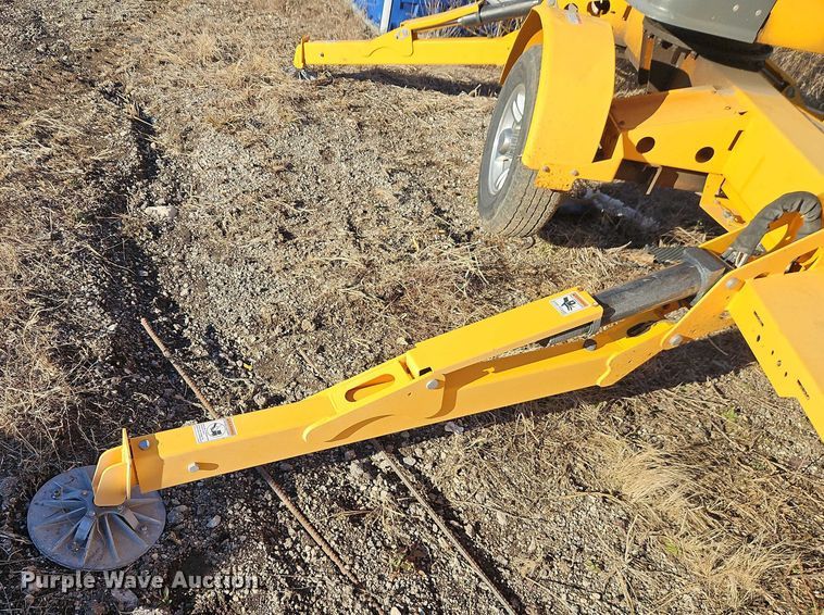image for item FN5525 Haulotte 4527A boom lift