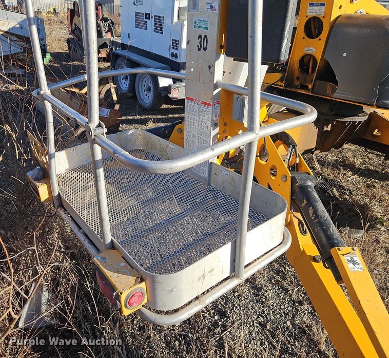 image for item FN5525 Haulotte 4527A boom lift