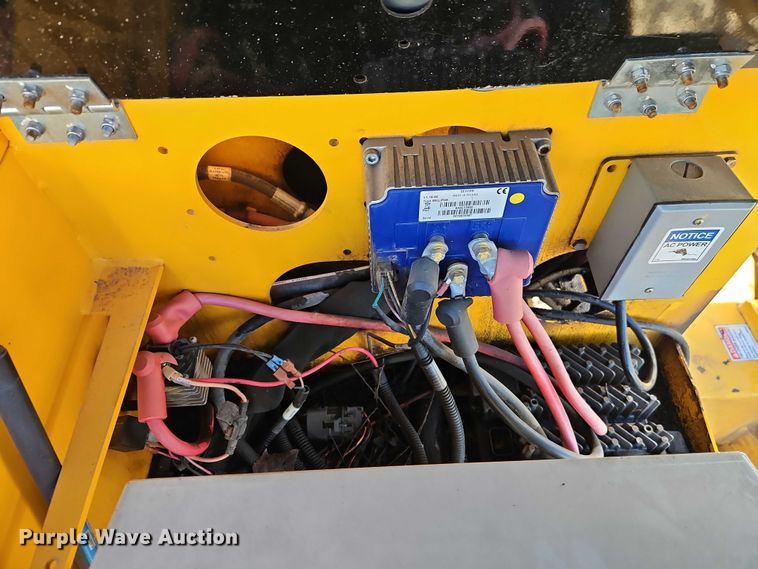 image for item FN5525 Haulotte 4527A boom lift