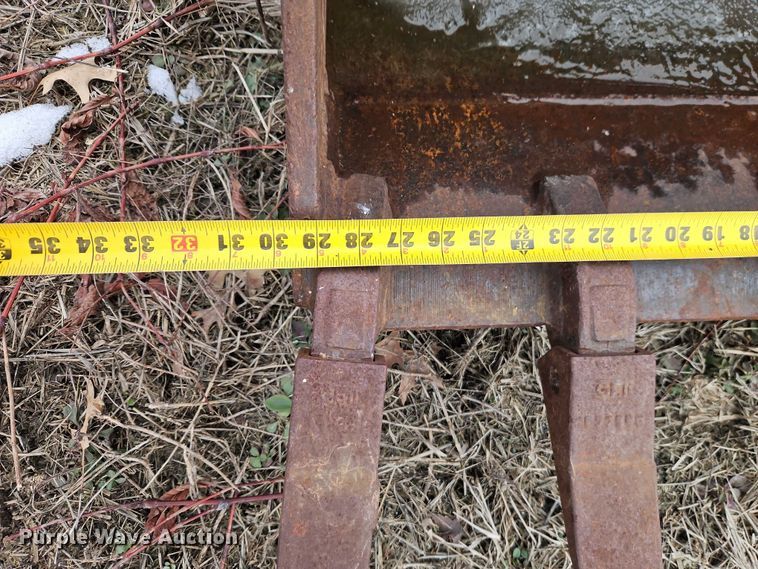 image for item FN5548 TAG backhoe bucket