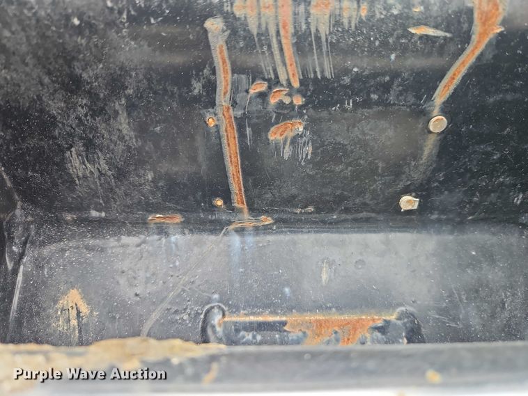 image for item FN5550 Caterpillar 420 backhoe bucket