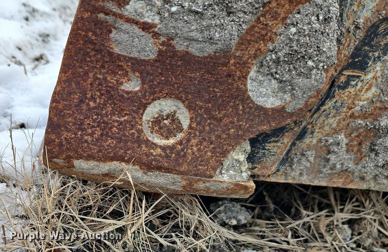 image for item FN5551 Kubota skid steer bucket