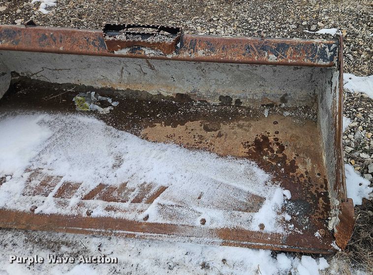 image for item FN5551 Kubota skid steer bucket