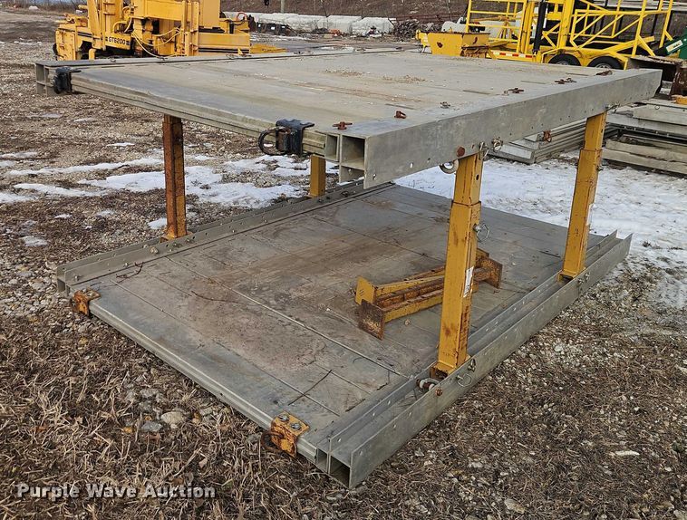 image for item FN5553 Trench box