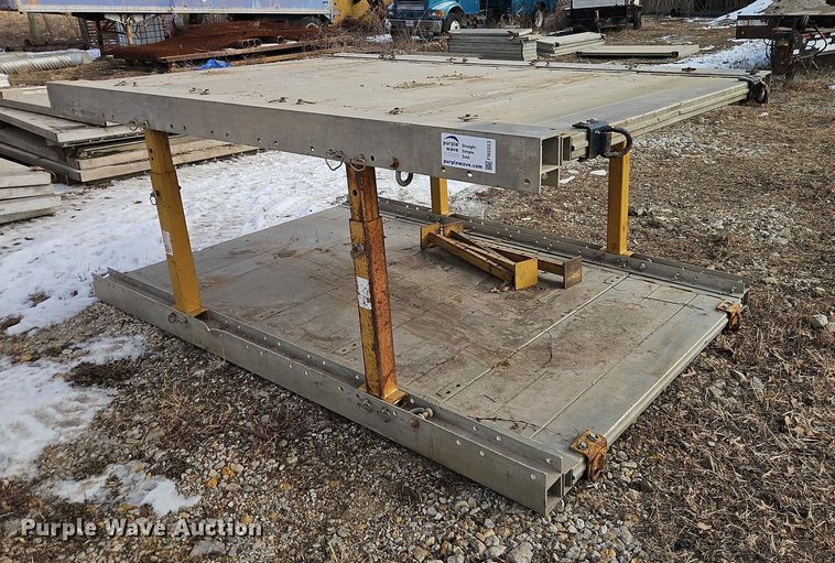 image for item FN5553 Trench box