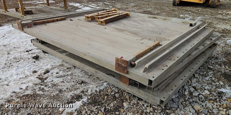 image for item FN5554 Trench box equipment