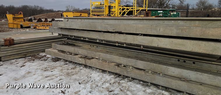 image for item FN5554 Trench box equipment