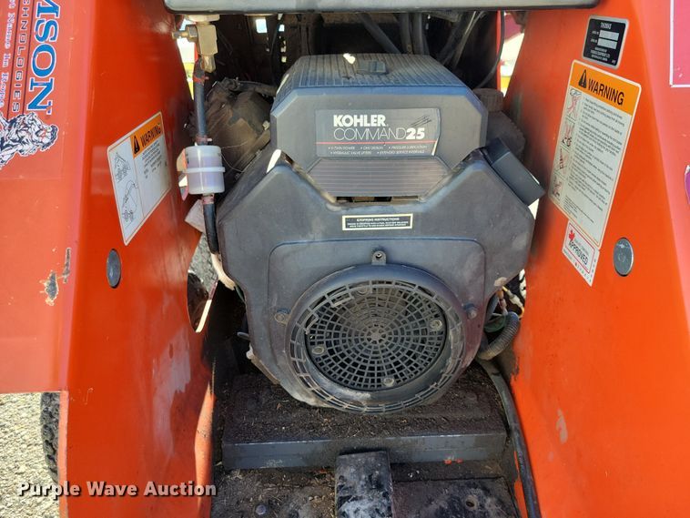 image for item NO9876 2002 Thomas 25G compact utility loader