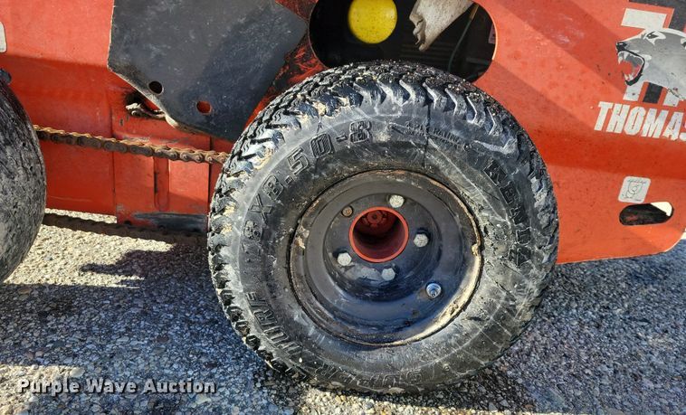 image for item NO9876 2002 Thomas 25G compact utility loader