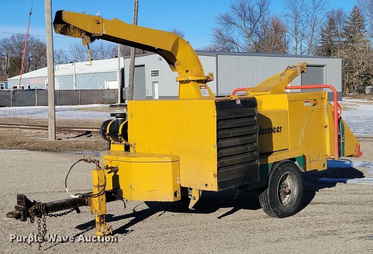 image for item NO9877 Vermeer BC1800 XL wood chipper