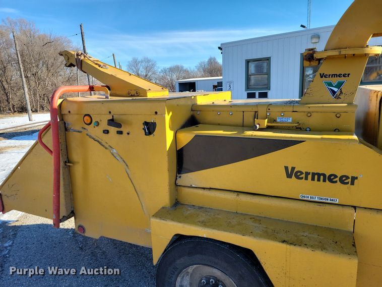 image for item NO9877 Vermeer BC1800 XL wood chipper