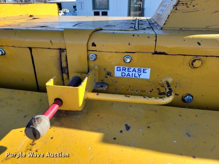 image for item NO9877 Vermeer BC1800 XL wood chipper