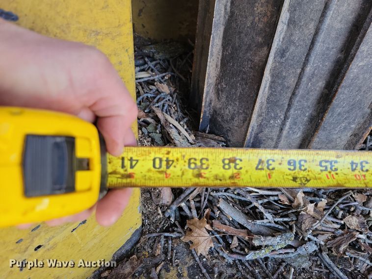 image for item NO9877 Vermeer BC1800 XL wood chipper