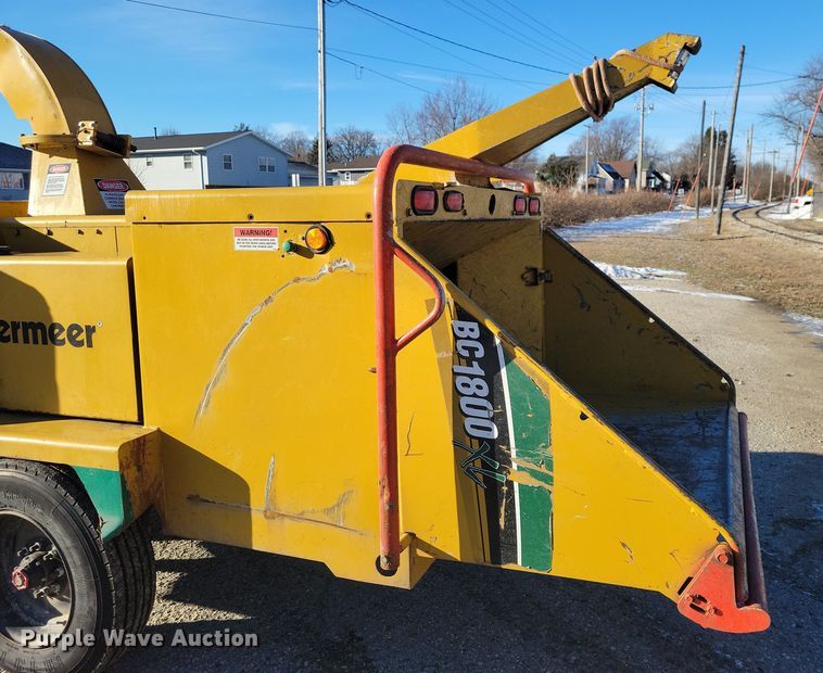 image for item NO9877 Vermeer BC1800 XL wood chipper
