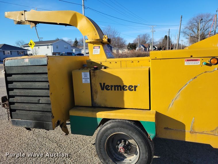 image for item NO9877 Vermeer BC1800 XL wood chipper