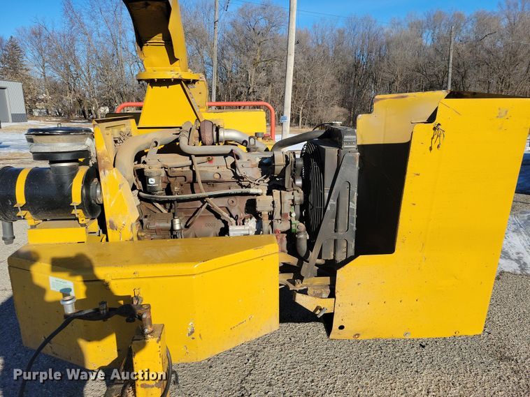 image for item NO9877 Vermeer BC1800 XL wood chipper