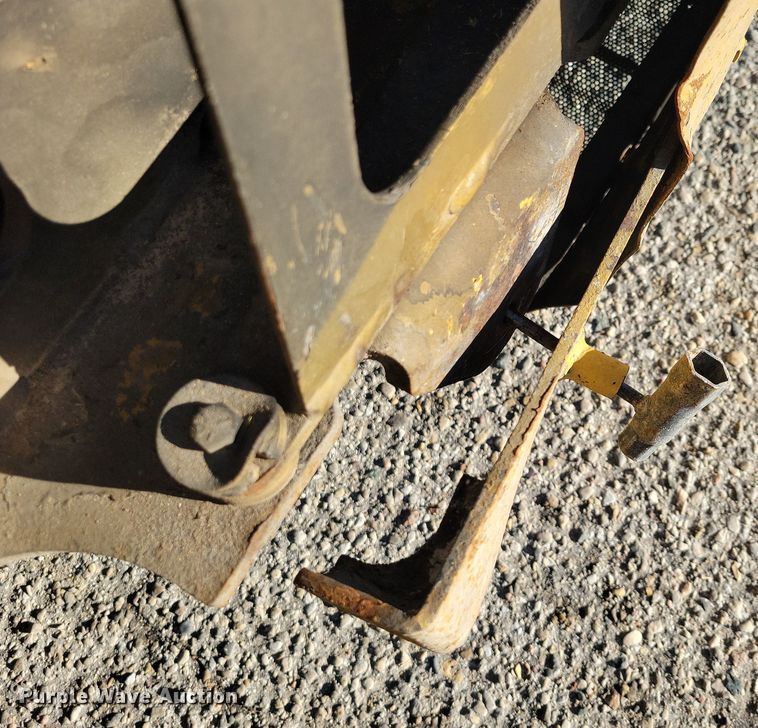 image for item NO9877 Vermeer BC1800 XL wood chipper