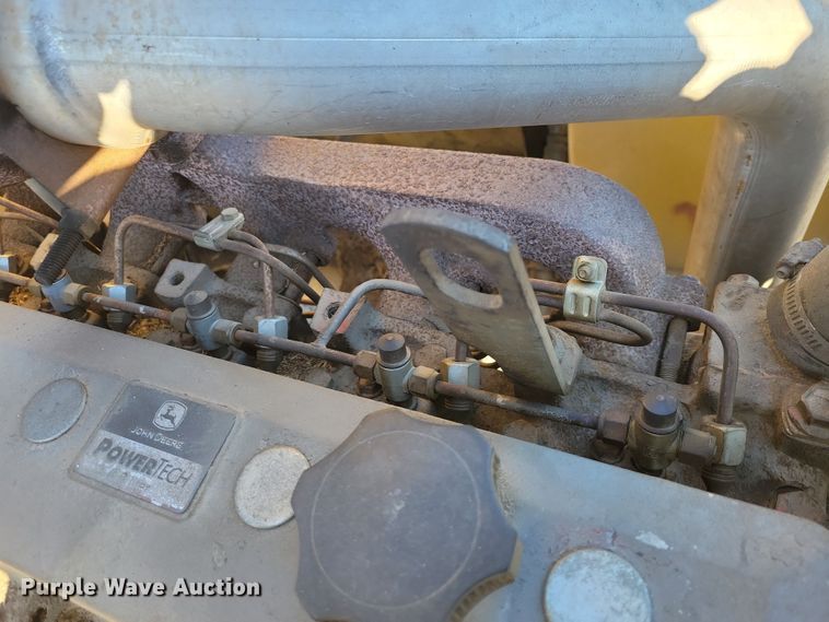 image for item NO9877 Vermeer BC1800 XL wood chipper