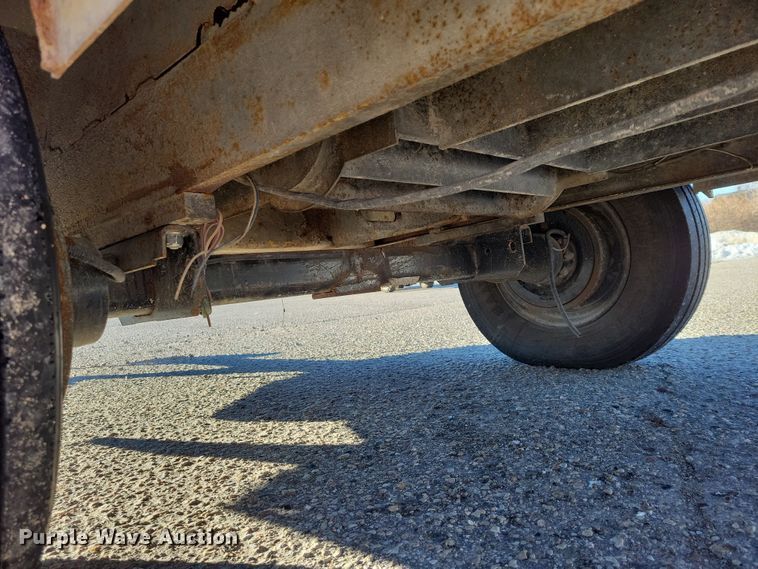 image for item NO9877 Vermeer BC1800 XL wood chipper