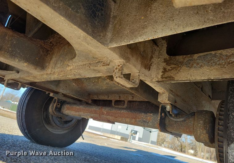 image for item NO9877 Vermeer BC1800 XL wood chipper