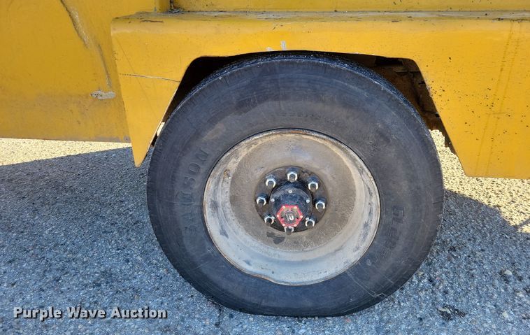 image for item NO9877 Vermeer BC1800 XL wood chipper