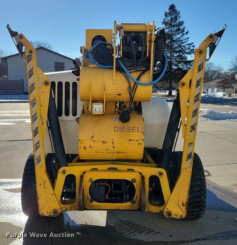 image for item NO9880 2008 Nifty SD64 boom lift