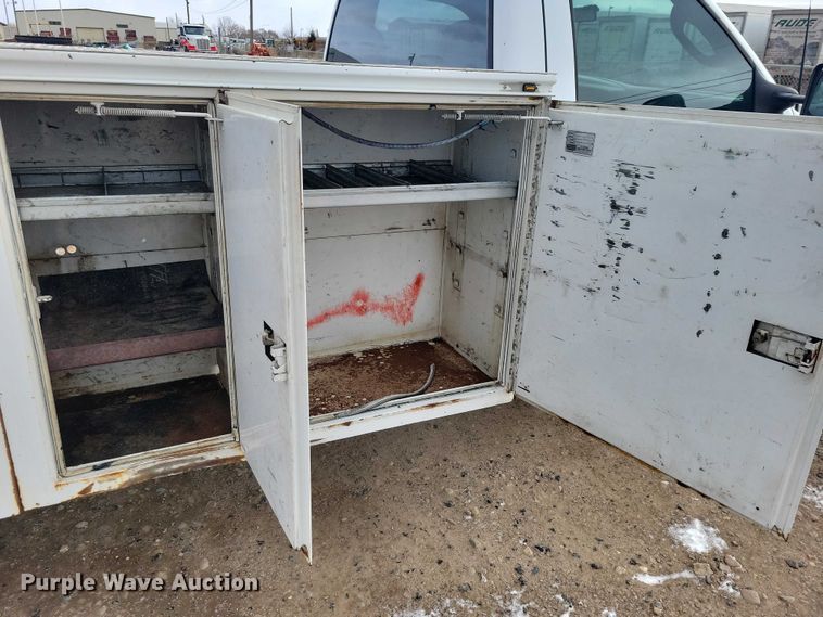 image for item NO9891 2003 Ford F350 Super Duty  utility bed pickup truck