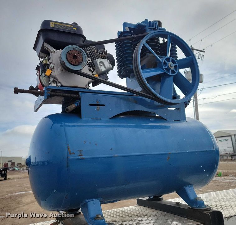 image for item NO9891 2003 Ford F350 Super Duty  utility bed pickup truck