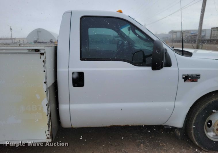 image for item NO9891 2003 Ford F350 Super Duty  utility bed pickup truck