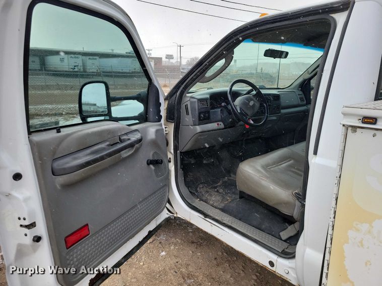 image for item NO9891 2003 Ford F350 Super Duty  utility bed pickup truck