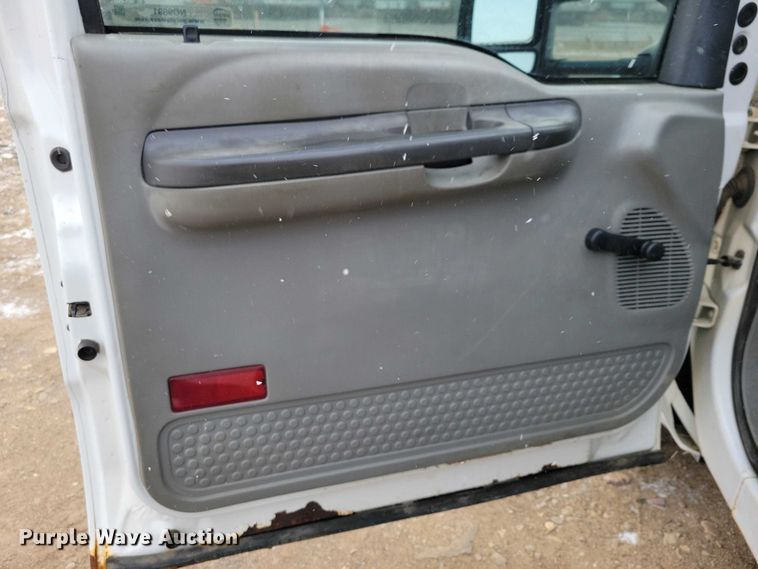 image for item NO9891 2003 Ford F350 Super Duty  utility bed pickup truck