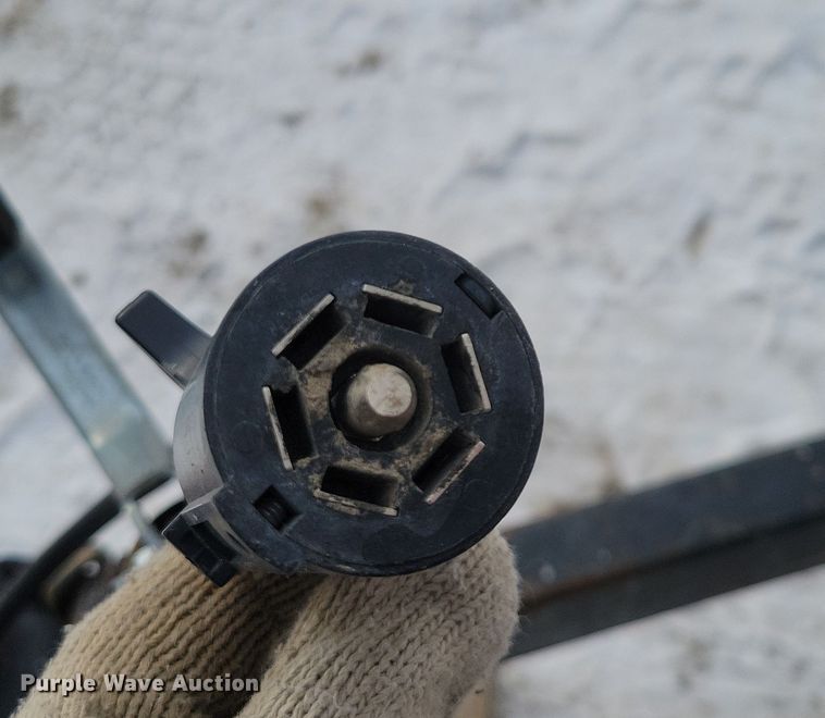 image for item NO9902 1999 Shadowmaster  enclosed cargo trailer