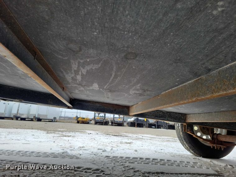 image for item NO9902 1999 Shadowmaster  enclosed cargo trailer