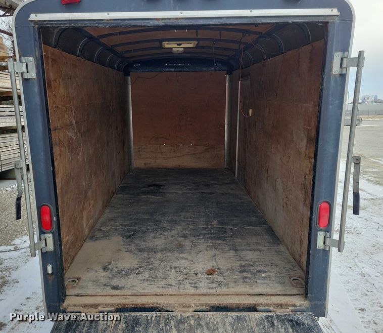 image for item NO9902 1999 Shadowmaster  enclosed cargo trailer