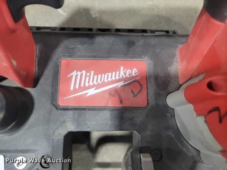 image for item NO9905 Approx. 146 Milwaukee band saws