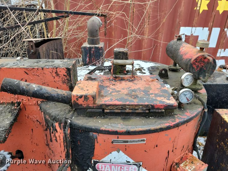 image for item NO9924 2007 Crafco pothole patcher