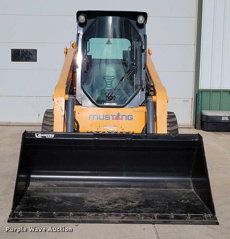 image for item NO9989 Mustang 2600R skid steer loader