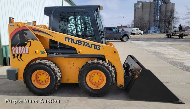 image for item NO9989 Mustang 2600R skid steer loader