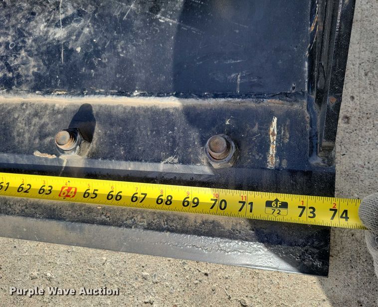 image for item NO9989 Mustang 2600R skid steer loader