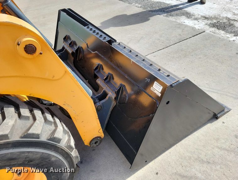 image for item NO9989 Mustang 2600R skid steer loader