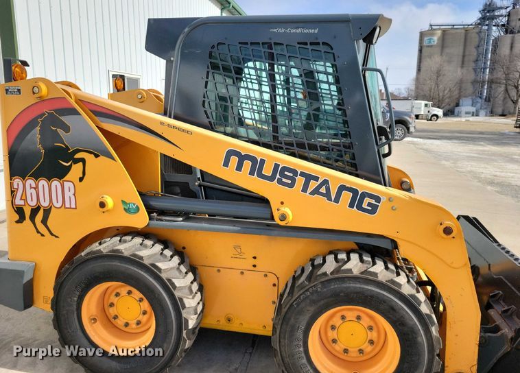 image for item NO9989 Mustang 2600R skid steer loader