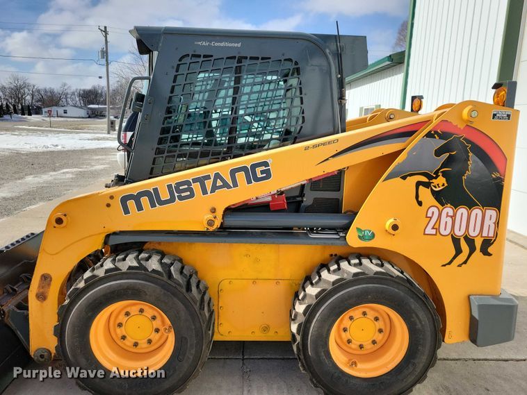 image for item NO9989 Mustang 2600R skid steer loader