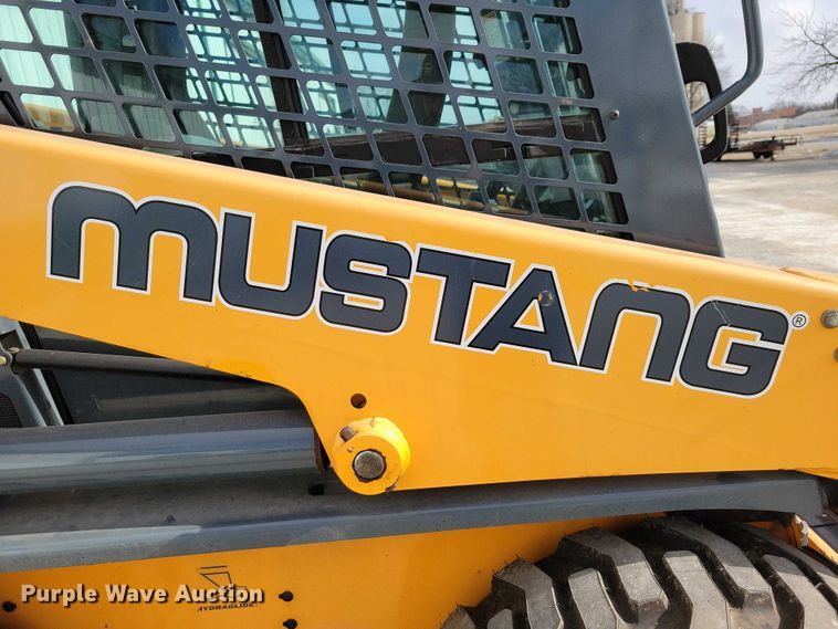 image for item NO9989 Mustang 2600R skid steer loader
