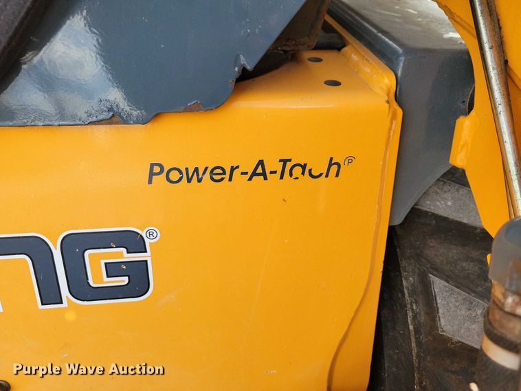 image for item NO9989 Mustang 2600R skid steer loader