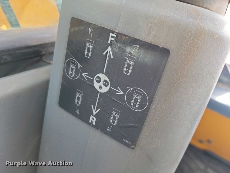 image for item NO9989 Mustang 2600R skid steer loader