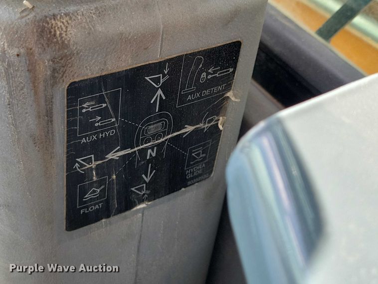 image for item NO9989 Mustang 2600R skid steer loader