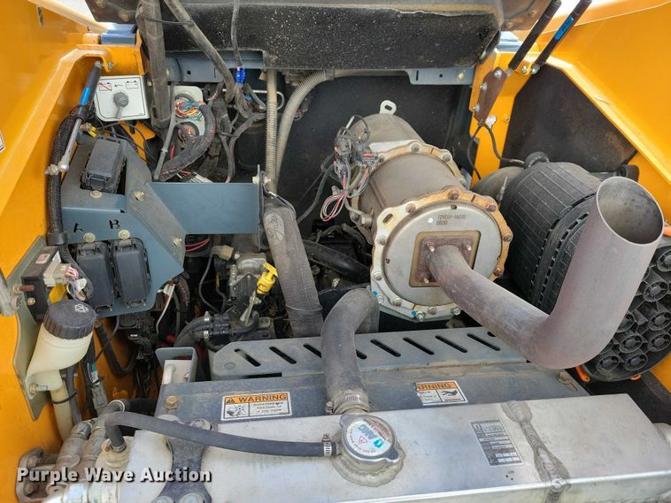 image for item NO9989 Mustang 2600R skid steer loader