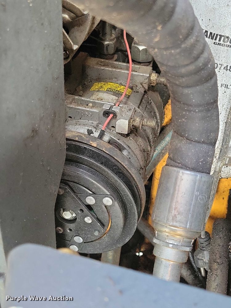 image for item NO9989 Mustang 2600R skid steer loader