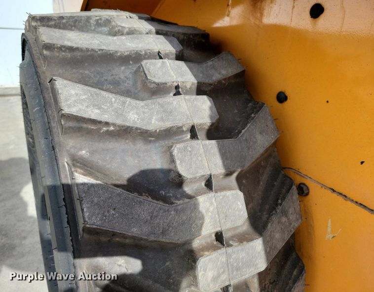 image for item NO9989 Mustang 2600R skid steer loader