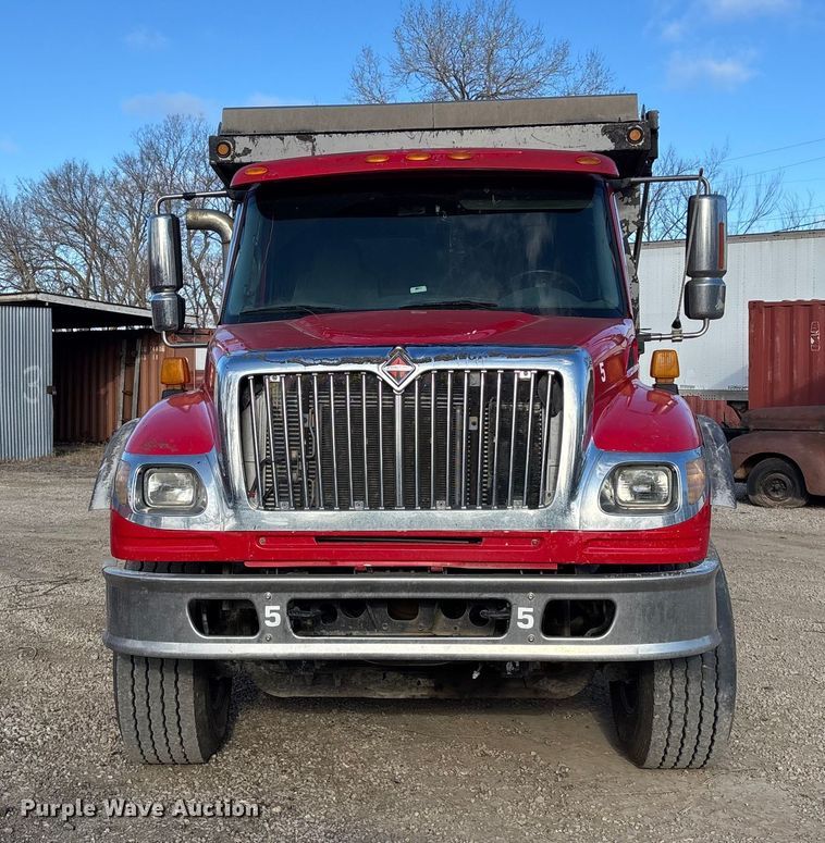 image for item OE9377 2005 International 7600 dump truck